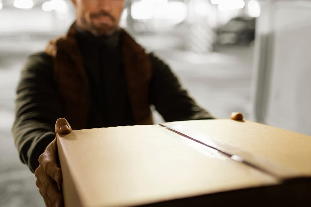 Caixa de papelão para correio: vale o investimento